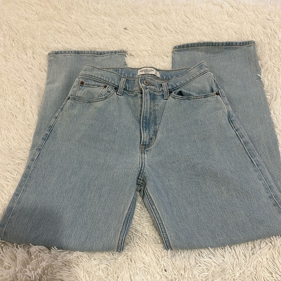 Abercrombie and fitch High Rise 90s Relaxed Jean size 27 - Picture 8 of 14